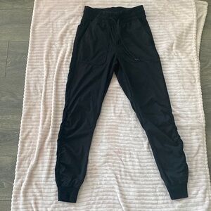 Beyond the Studio Jogger - Size 4, Black